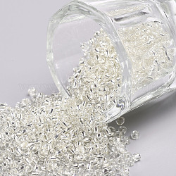 12/0 Perlas de semillas de vidrio, plata forrada agujero redondo, redondo, blanco, 2mm, agujero: 1 mm, aproximamente 6666 unidades / 100 g