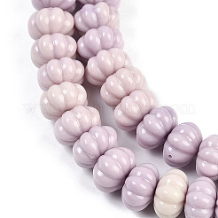 Fili di perline intagliate tinte con conchiglia sintetica&nbsp;SHEL-K007-10