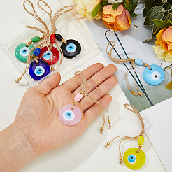 7 pièce de 7 couleurs de pendentif en forme de mauvais œil plat et rond fait à la main avec des perles en bois&nbsp;HJEW-FH00248
