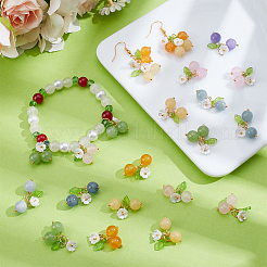 36 Stück 6 Stile gefärbte natürliche malaysische Jade & gelbe Jade & gefärbte grüne Jade & Topas-Jade & weiße Jade runde Anhänger mit Harzblume und Acrylblatt&nbsp;HJEW-BM0001-36