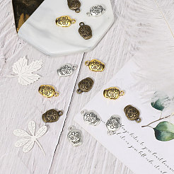 Mexique jours de vacances du crâne mort de sucre pendentifs en métal de style tibétain&nbsp;TIBEP-PH0005-06