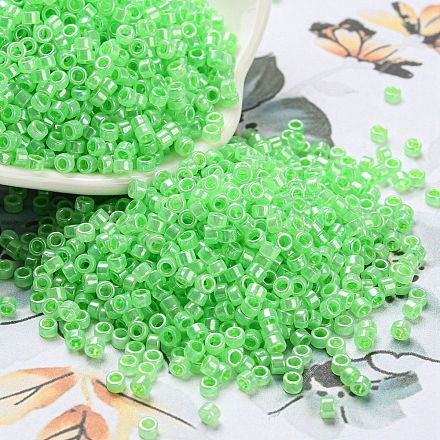 Electroplate Transparent Glass Seed Beads SEED-S042-16A-07-1