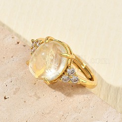 Anelli aperti in ottone con micro pavé di zirconi cubici e quarzo limone sintetico.&nbsp;RJEW-T035-01G-A
