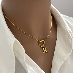 Collane con ciondolo a forma di cuore con iniziale in acciaio inossidabile 304 per donna&nbsp;FS-WG4DC9E-11