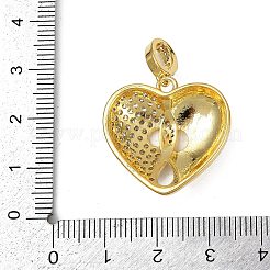 Colgantes de corazón de circonita cúbica transparente con micropavé de latón&nbsp;KK-S528-16G