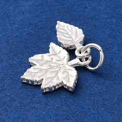 925 Ahornblatt-Anhänger aus Sterlingsilber.&nbsp;STER-G045-07S