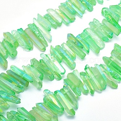 Гальванические природный кристалл кварца бусы пряди, окрашенные, самородки, с покрытием цвета радуги, светло-зеленый, 20~39x5~12 мм, отверстие : 1~1.5 мм, около 15.7 дюйма (40 см).