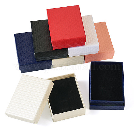 Geschenkboxen aus Karton mit Rautenstruktur CON-TAC0010-03A-06-1