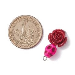 5 Stück 5 Farben synthetische Koralle & Türkis gefärbte Blumenschädel-Verbinder-Charms&nbsp;PALLOY-JF02783