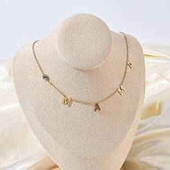 Collar con colgante en forma de palabra 