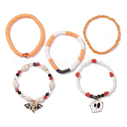 5 Stück 5-teiliges Stretch-Armband-Set mit gefärbten synthetischen türkisfarbenen Totenköpfen und Polymer-Ton-Heishi- und Glasperlen-Stretch-Armbändern, Fledermaus- und Geisterlegierungs-Emaille-Charms, stapelbare Armbänder für Halloween, Mischfarbe, Innendurchmesser: 2~2-1/4 Zoll (5.2~5.6 cm), 1pc / style