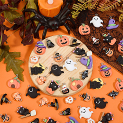 64 Stück 16 Stile Halloween-Thema undurchsichtige Harzanhänger&nbsp;RESI-HY0001-30