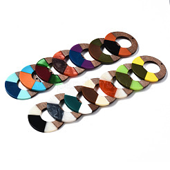 Pendentifs en bois de résine et de noyer&nbsp;RESI-S389-068A