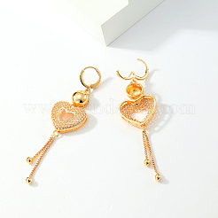 Pendientes de aro de latón con borlas en forma de corazón&nbsp;JA5879