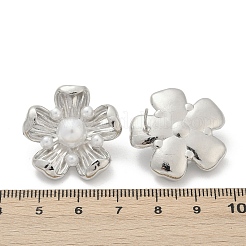 Blumenohrstecker aus Messing mit Kunstperle&nbsp;EJEW-M082-08P