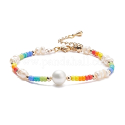 Bracelet de perles de coquillages et de graines de verre avec une petite breloque en forme de larme en laiton pour femme, colorées, 7-3/8 pouce (18.7 cm)