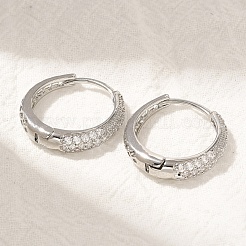 Orecchini a cerchio con micro pavé di zirconi in ottone placcato cremagliera&nbsp;EJEW-H143-25P