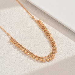 Collares minimalistas de cadena tipo cable con borlas y cuentas redondas de hierro para uso diario y salidas informales.&nbsp;NK4328