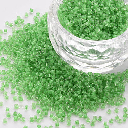 Perlas de cilindro de vidrio, abalorios de la semilla, dentro de los colores, agujero redondo, verde lima, 1.5~2x1~2mm, agujero: 0.8 mm, aproximamente 8000 unidades / bolsa, alrededor de 1 libra / bolsa