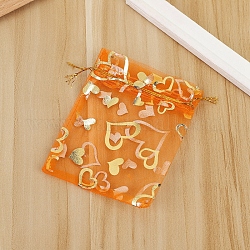 長方形オーガンジー巾着ギフトバッグ  ウェディングパーティーのギフト収納用のゴールドスタンピングハートポーチ  ダークオレンジ  12x9cm
