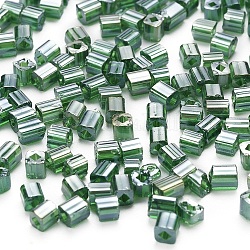 6/0 perline di vetro, lucentezza di colori trasparenti, foro quadrato, cubo, verde scuro, 3~5x3~4x3~4mm, Foro: 1.2~1.4 mm, circa 1000pcs/100g