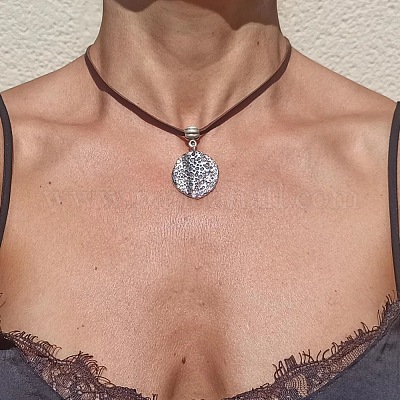 Halskette mit verstellbarem Kunstlederband und Münzanhänger aus einer strukturierten Legierung für Damen&nbsp;WG8C2B1-01-1