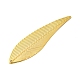 アイアン製ビッグサイズペンダントトップ  エッチングされた金属装飾  リーフチャーム  ゴールドカラー  69.5x19.5x0.5mm  穴：1.5mm FIND-B020-03G-3