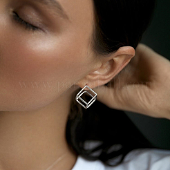 Boucles d'oreilles géométriques argentées carrées et triangulaires&nbsp;GU8226-1