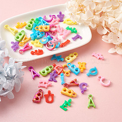 Set aus undurchsichtigen Acrylanhängern und Kunststoffanhängern&nbsp;SACR-TA0001-05