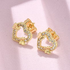 Pendientes de botón con forma de corazón y mariposa de latón con micro pavé de circonitas cúbicas transparentes&nbsp;EJEW-D305-01G