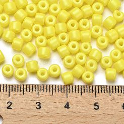 Perlmuttglas-Saatperlen-Perlen mit Backfarbe&nbsp;SEED-C001-04A-10