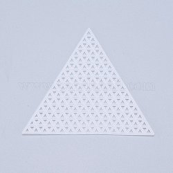 プラスチックメッシュキャンバスシート  刺繍用  アクリル毛糸クラフト  ニットとかぎ針編みのプロジェクト  三角形  ホワイト  7.5x7.5x1.4cm  穴：1.56x1.56mm