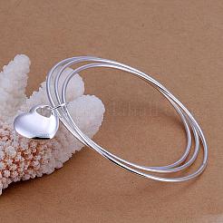 Bangles exquis en laiton avec breloque de cœur pour les femmes&nbsp;BJEW-BB12414