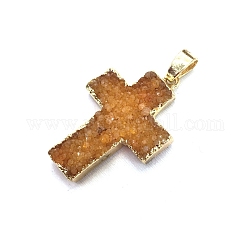 Pendentifs en agate druzy naturel, teinte, Breloques en forme de croix de religion avec accessoires en métal doré., orange, 31x23mm