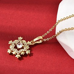 Colliers avec pendentifs en laiton et micro-pavés de zircones cubiques en forme de flocon de neige de Noël&nbsp;NJEW-L468-01G-A01