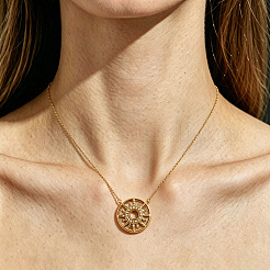 Collares con colgante de sol y luna de acero inoxidable quirúrgico 316 con microengaste de circonita cúbica transparente para mujer.&nbsp;WG49F96-01