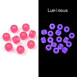 Perlas de plástico transparentes y luminosas, esmerilado, brillan en la oscuridad, barril, de color rosa oscuro, 9x6mm, agujero: 3.8 mm, aproximamente 1900 unidades / 500 g