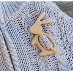 Broches en bois de lapin&nbsp;JEWB-C010-04