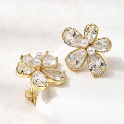 Orecchini a bottone con micro pavè di fiori in ottone e zirconi trasparenti&nbsp;EJEW-P333-02G