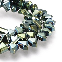 Chapelets de perles en hématite synthétique sans magnétiques, triangle, facette, vert plaqué, 6x8x3.5mm, Trou: 1mm, Environ 70~73 pcs/chapelet, 15.35 pouce (39 cm)