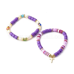 Ensembles de bracelets extensibles en pâte polymère faits à la main, avec perles de verre millefiori et perles nacrées, perles en laiton et breloque croix, bleu violet, diamètre intérieur: 2-1/8 pouce (5.5 cm), 2 pièces / kit