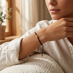Braccialetti regolabili da donna con perline rotonde in ottone e cordino intrecciato in poliestere.&nbsp;ZQ0354-1