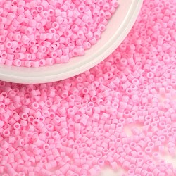 Perles de rocaille cylindriques, couleurs mates, taille uniforme, perle rose, 2x1.3~1.5mm, Trou: 0.8~1mm, environ 40000 pcs / sachet , 450 g / sac