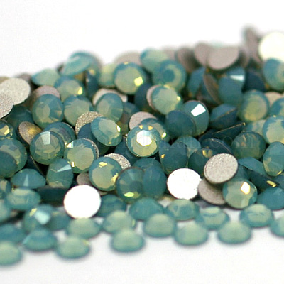 Strass di vetro piatto &nbsp;RGLA-C002-SS30-390-1