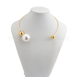Collares tipo torques con perlas de imitación y bolas redondas de plástico CCB de latón.&nbsp;WG64653-01