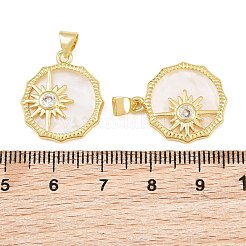 Pendentifs en laiton sertis de micro-pavés de zircone cubique transparente et de coquillage blanc&nbsp;CU-CBA9482-02G-05