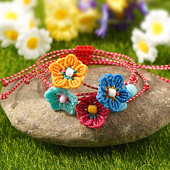 4 Stück handgefertigtes Armbandset aus gewebter Polyesterkordel mit Blumenmuster&nbsp;MK8494-1