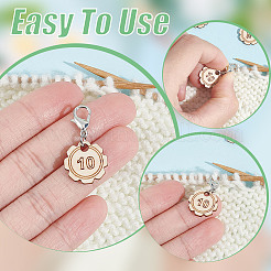 10 Stück 10-Stil-Blume mit Zahlen-Holzanhänger&nbsp;HJEW-AB00644