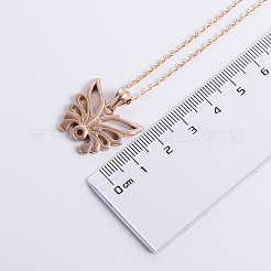 Elegantes collares colgantes de mariposa hueca de acero inoxidable para mujer&nbsp;XQ2500