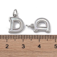 Charms de la letra D de concha pavimentada de latón&nbsp;KK-G497-11P